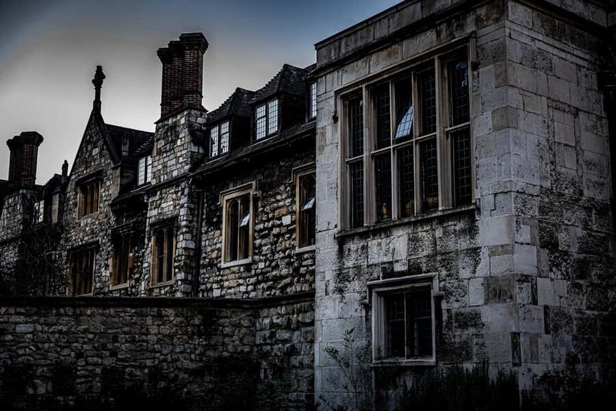 London: Haunted Ghost Night Walking Tour - Price and value: why $14 can work for you