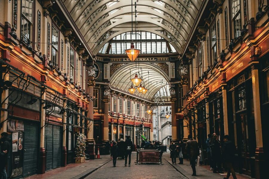 London: Hidden Secrets Of The City Guided Walking Tour - Royal Exchange To Hidden Passageways: How The Walk Sets The Mood
