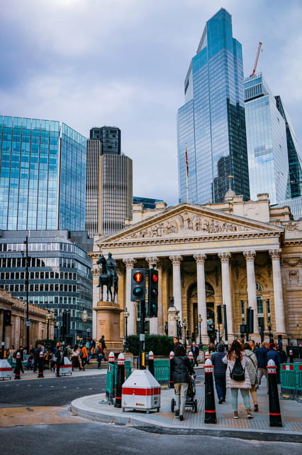 London: Hidden Secrets Of The City Guided Walking Tour - The Great Fire Near The Monument: Survival Stories In Small Spaces