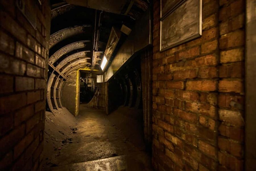 London: Hidden Tube Tour - Green Park Station - World War II stories: where transport leadership hid during air raids