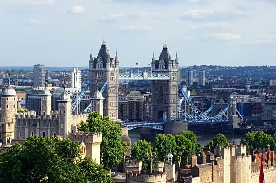 London Highlights Taxi Tour - Pickup, timing, and how the guide keeps the day smooth