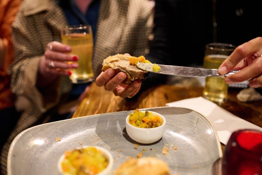London: Historic Pubs, British Ales & Classic Dishes - Ye Olde Mitre: Queen Elizabeth’s tree, a 500-year-old start, and pork pie