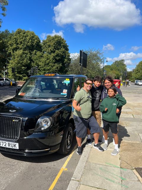 London: Iconic London Taxi Tour - Private 3 hour tour - Tower of London, Borough Market, and the Globe area for variety