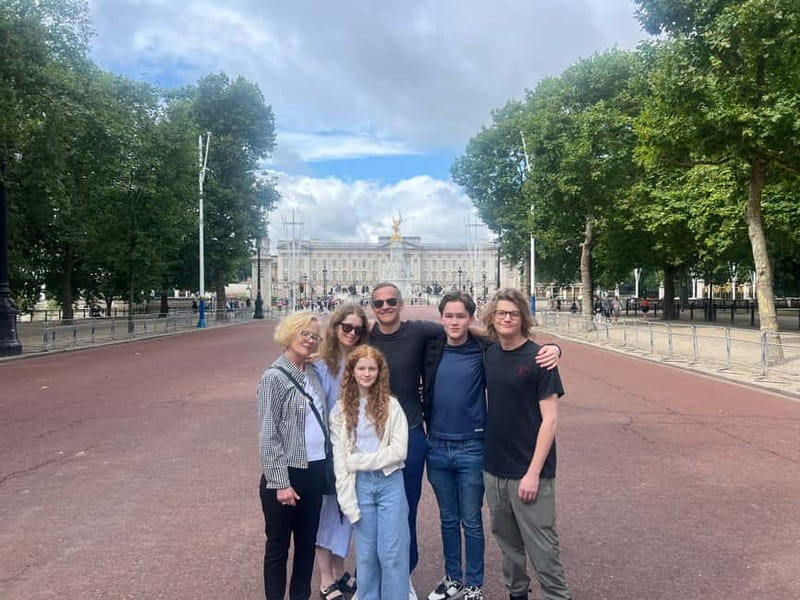 London: Iconic London Taxi Tour - Private 3 hour tour - The route idea: royal London, plus Roman roots and modern London