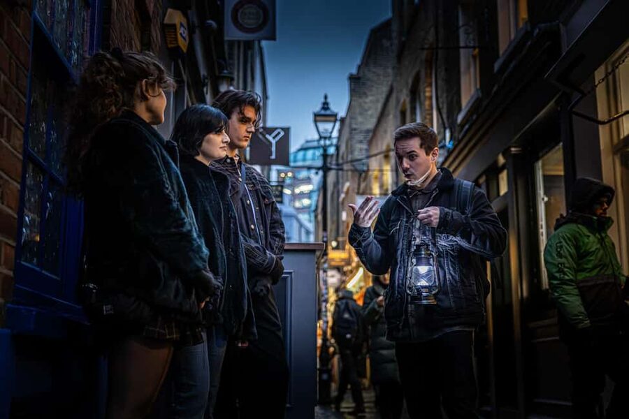 London: Interactive Jack the Ripper Night Walking Tour - Practical tips before you go