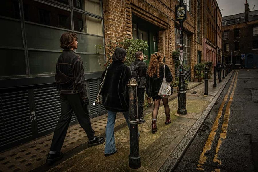 London: Jack the Ripper Night Walking Tour in Whitechapel - Guides who balance humor, respect, and real answers