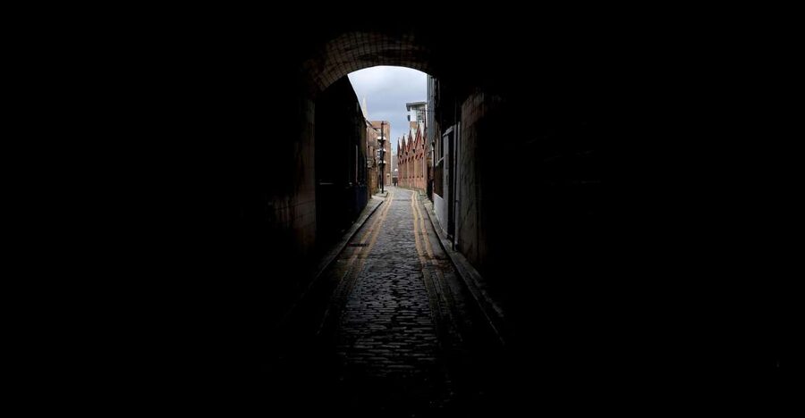 London: Jack the Ripper tour in Spanish (RLA Winner) - Why real Whitechapel streets beat the usual spooky stops