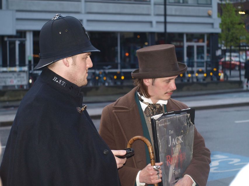 London: Jack the Ripper Tour with Immersive Ripper Vision - Ripper-Vision on real Whitechapel streets: what you are seeing