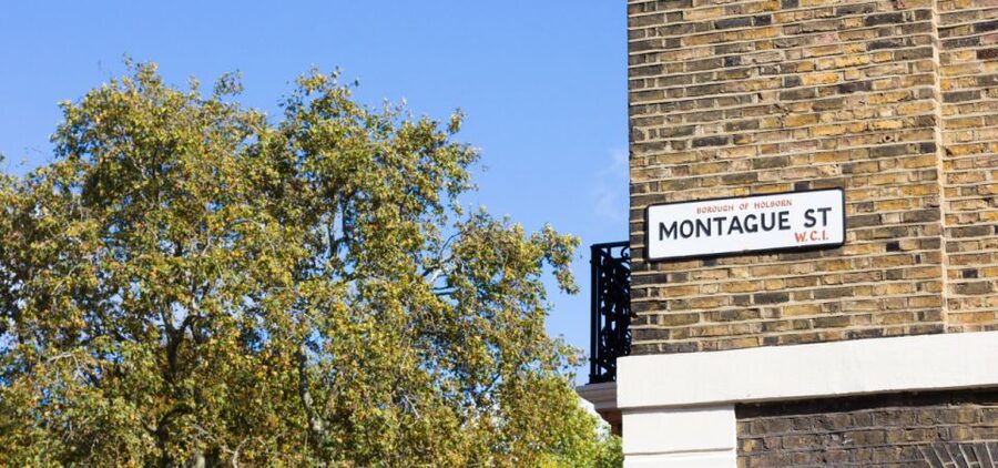 London: Jack the Ripper Walking Tour with an App - Ten Bells Spitalfields Pub and Spitalfields Market: a smart pacing break