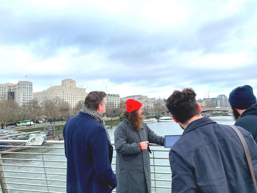 London: James Bond and Spies Walking Tour - Trafalgar Square and Embankment Pier, spy drama with iconic backdrops