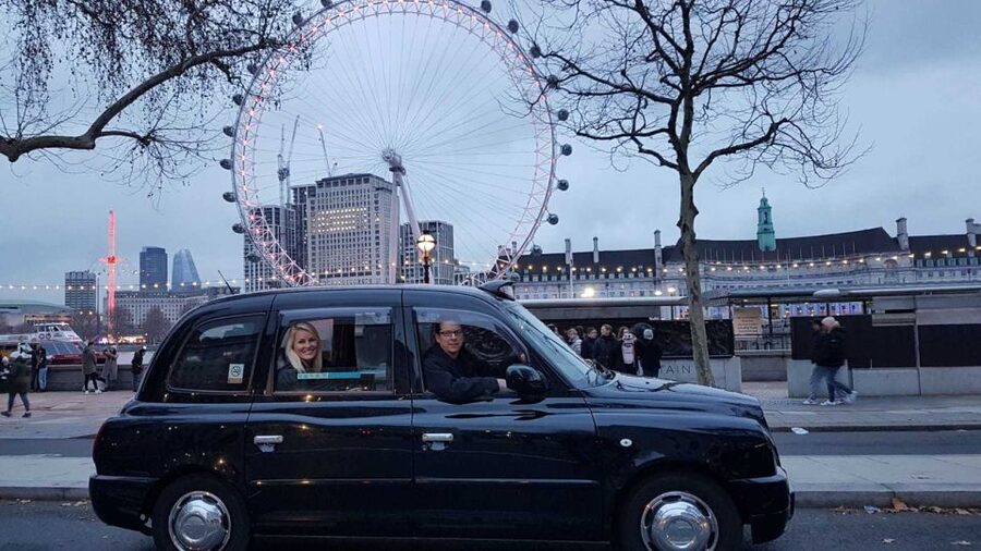 London: James Bond Shooting Locations Tour by Black Taxi - Stand outside famous Bond exteriors like a location scout