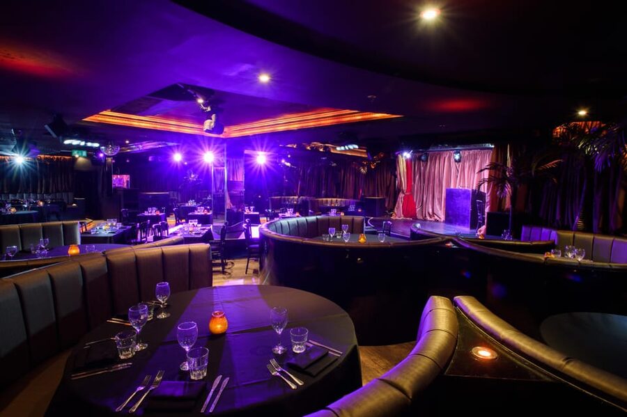 London: Kabaret Exposé - Dress code and lighting rules that affect your comfort