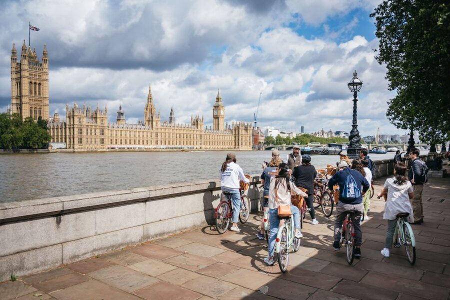 London: Landmarks & Secrets Bike Tour with Pub & Street Art - Who This Tour Fits Best