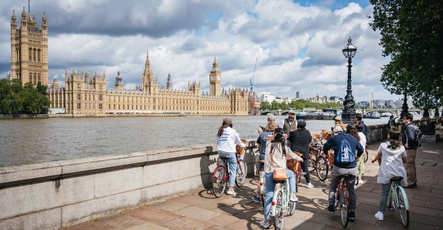London: Landmarks & Secrets Bike Tour with Pub & Street Art - Trafalgar Square to Covent Garden, Plus the Lamb & Flag Real Ale Break
