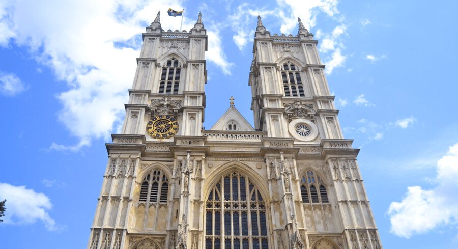 London: London Sightseeing Walking Tour with 30+ Sights - Who should take this London landmarks walking tour