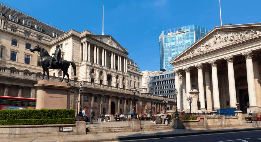 London: London Sightseeing Walking Tour with 30+ Sights - Royal route from St James’s Park to Buckingham Palace