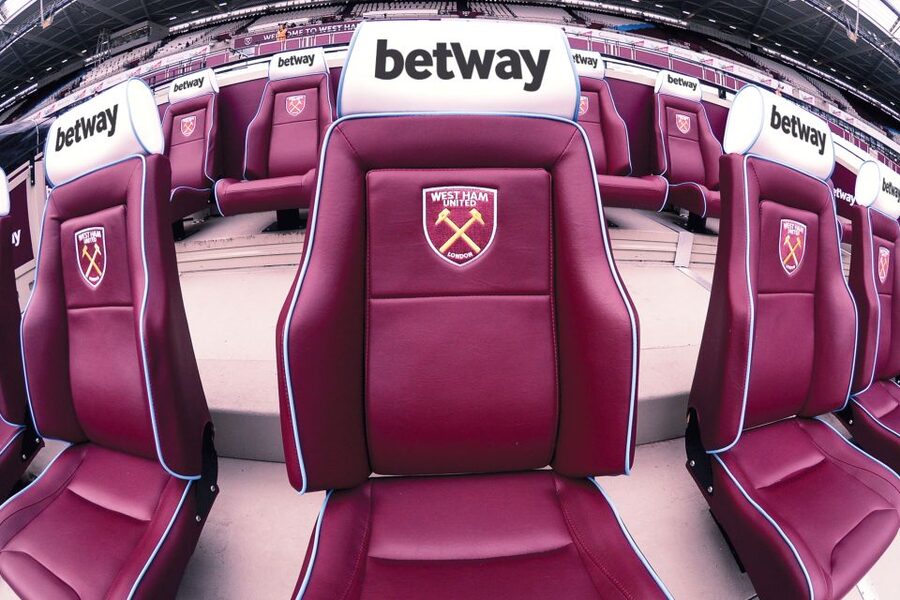 London: London Stadium Tour - Meeting at the Stadium Store and getting oriented fast
