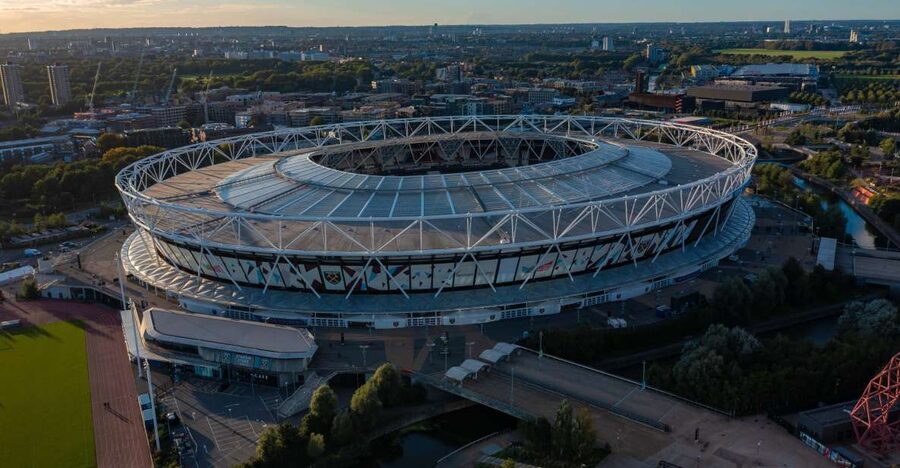 London: London Stadium Tour - Walking the player tunnel, then seeing the pitch your way