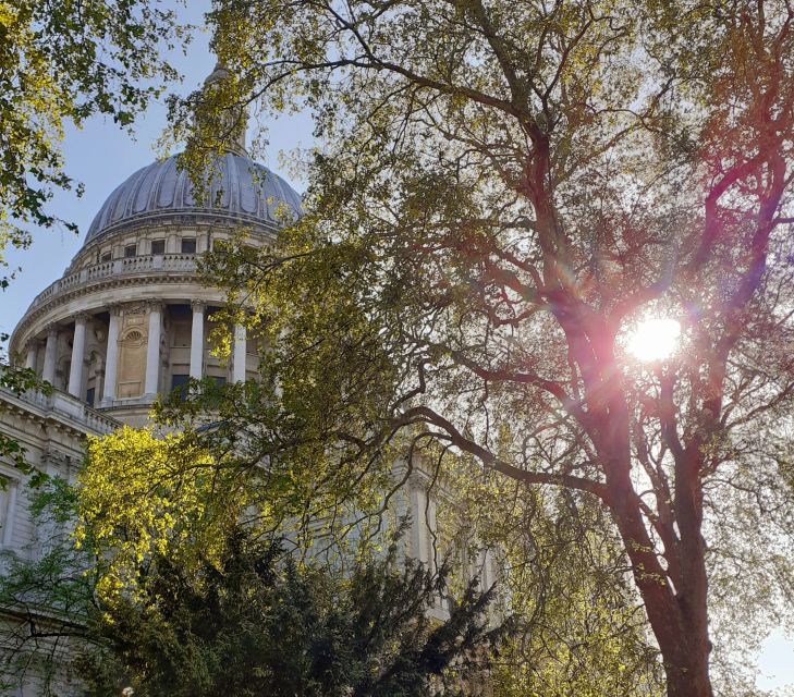 London: Medieval History Walking Tour from The Tower - HMS Belfast and London Bridge: war memory on the river