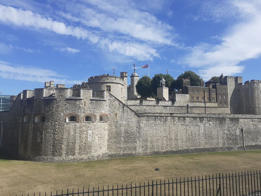 London: Medieval History Walking Tour from The Tower - Price and pace: why $24 can feel like more than a quick walk