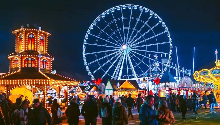 London: North Pole Express Tour with Santa & Festive Fun - How the 70-minute ride actually plays out
