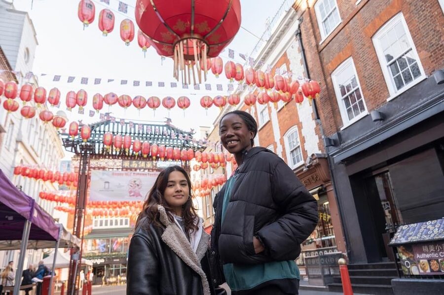 London: Notting Hill, Highlights & Markets Private Tour - Westminster and Trafalgar Square: Big Ben plus the small stuff