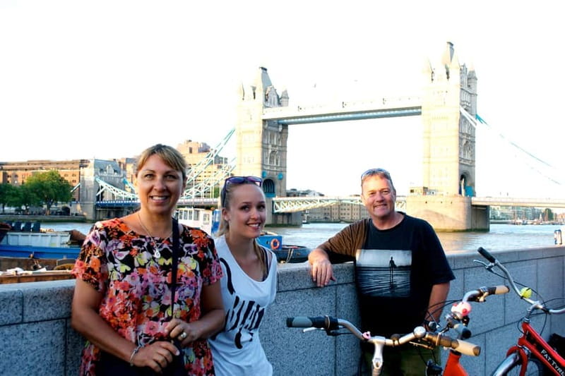 London Package: Royal Bike Tour with River Thames Cruise - Trafalgar Square to Westminster Abbey, where 3,000+ names rest