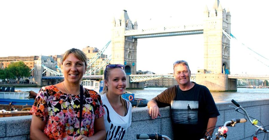 London Package: Royal Bike Tour with River Thames Cruise - Price and value: what $75 buys for a 4-hour half-day
