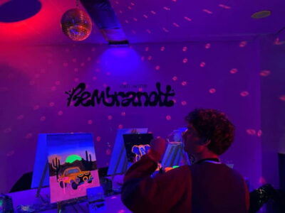 Paint and Sip in the Dark with Bottomless Drinks