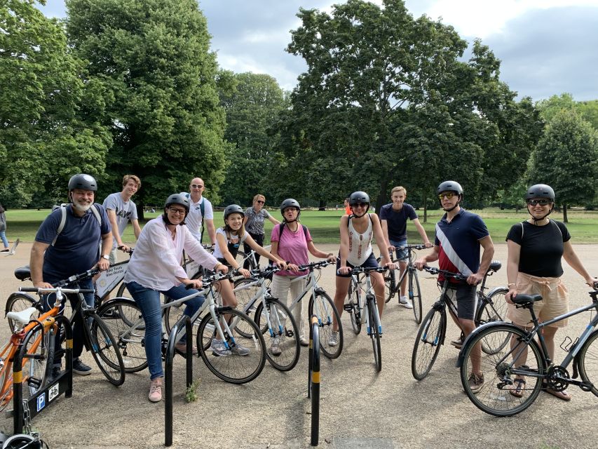 London: Parks and Palaces Guided Morning Bike Tour - Trafalgar Square and Nelson’s Column: the big, bright stop you remember