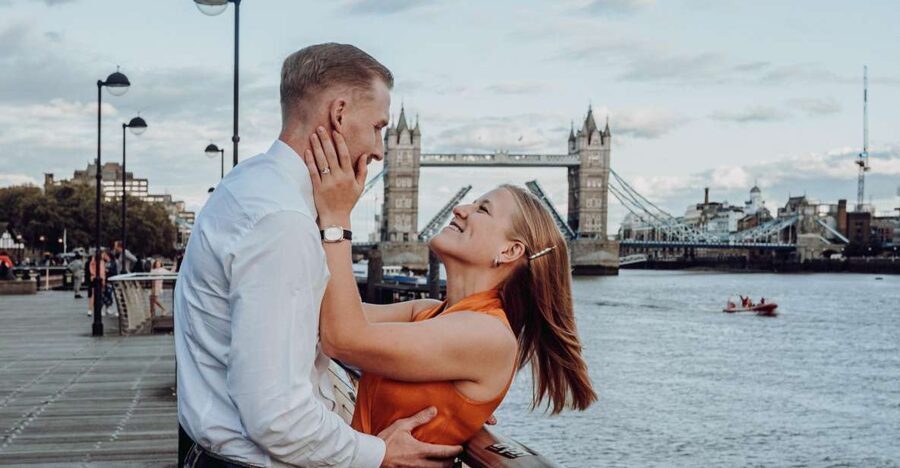 London: Personal Travel & Vacation Photographer - London Bridge and St James Park Backdrops You Can Build a Day Around