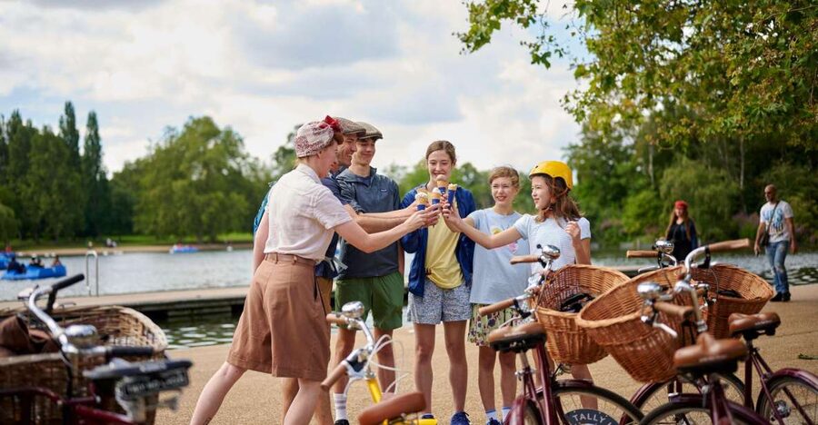 London: Private Family Guided Bike Tour with Childseats - Your 3.5 Hours on Wheels, Stop by Stop
