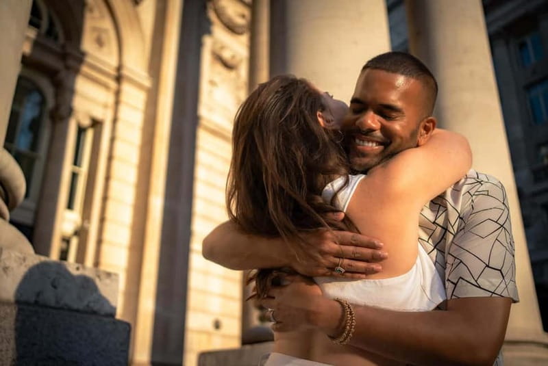 London: Private travel vacation photoshoot -Romantic Special - What this experience is like for different trip types