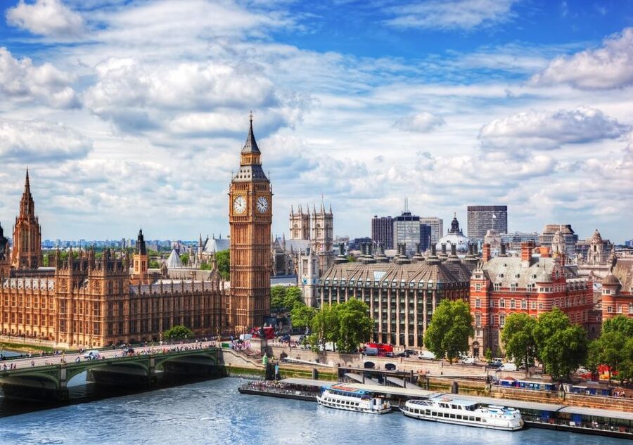 London: Private Walking Tour in Spanish - What makes the tour feel personal: guides, humor, and photo guidance