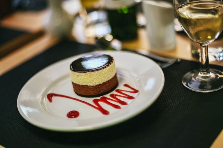 London: River Thames Dinner Cruise - Key Points to Know Before You Go