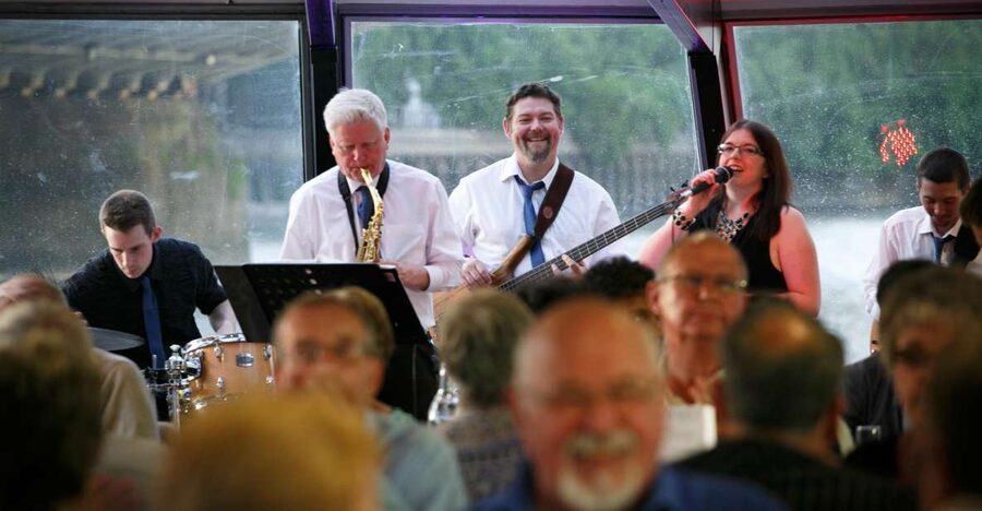 London: River Thames Dinner Cruise with Live Jazz - The Skyline: Big Ben, London Eye, Tower Bridge, and More
