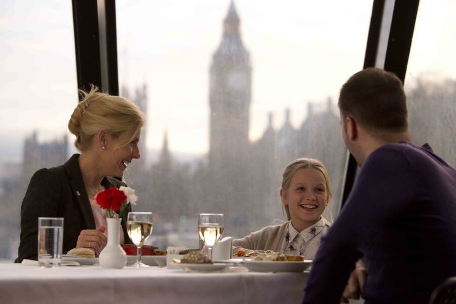 London River Thames Lunch Cruise - Panoramic windows and fixed tables, how the views really work