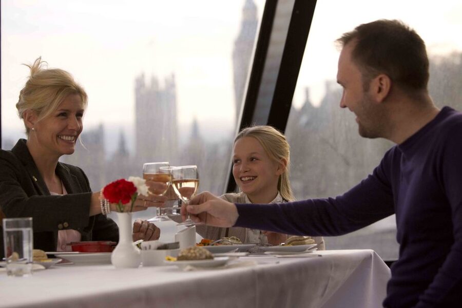 London River Thames Lunch Cruise - Dress code and what to bring (and not bring)