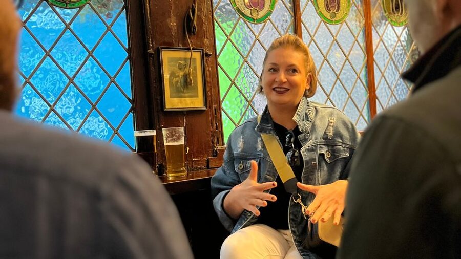 London: Royal Historic Pubs Walking Tour - The 4 hidden royal pubs, and why this format works
