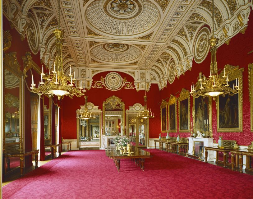 London: Royal Walking Tour and Buckingham Palace Audio Tour - The King’s Tour Artists exhibition (2025 only), a smart bonus layer
