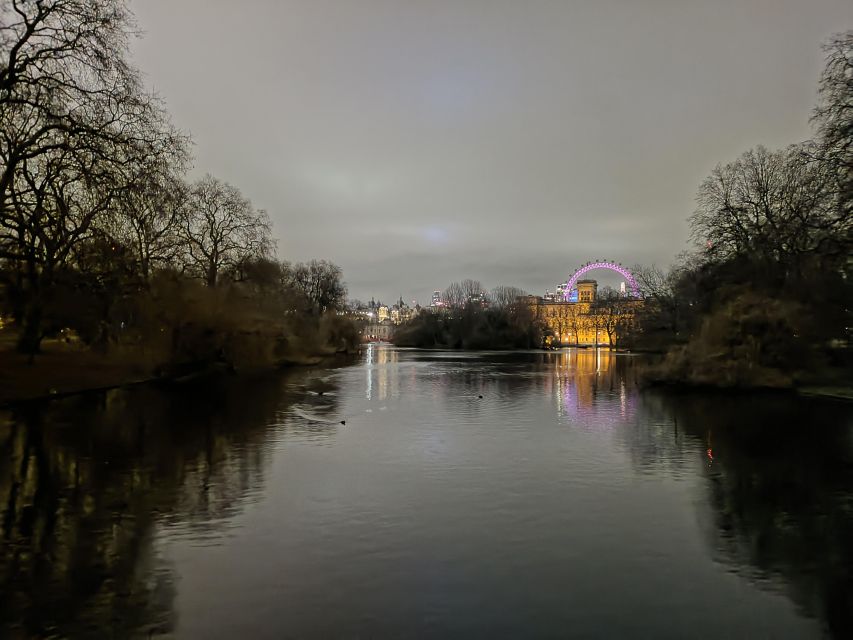 London : Royal Westminster By Night Walking Tour - Banqueting House to Trafalgar Square: ending with big London energy