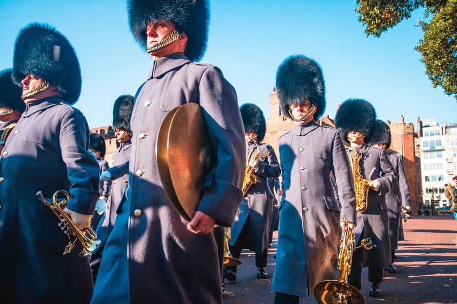 London: Royalty Walking Tour with Changing of The Guard - From Green Park to Buckingham Palace: getting the route right