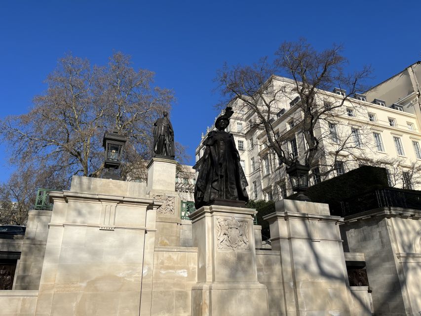 London’s Royal Family and Changing of the Guard Tour - Key points you will care about