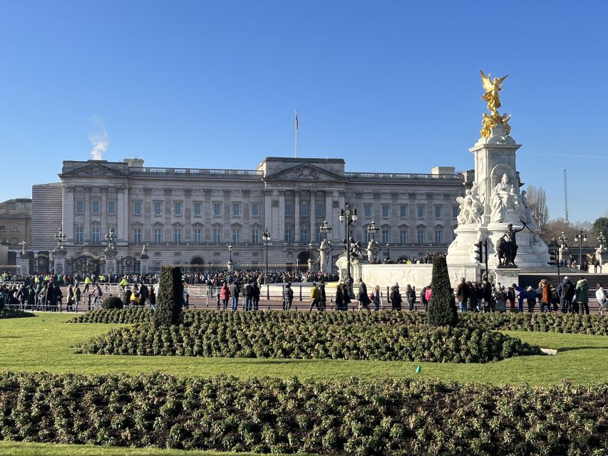 London’s Royal Family and Changing of the Guard Tour - Westminster’s Royal Weekend Energy, Without the Big Museum Fatigue