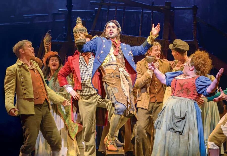 London's West End: Ticket to Les Misérables - Getting into the Sondheim Theatre without stress