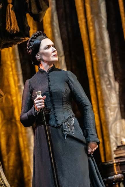 London's West End: Ticket to The Phantom of the Opera - Interval in practice: using your 20 minutes without missing momentum