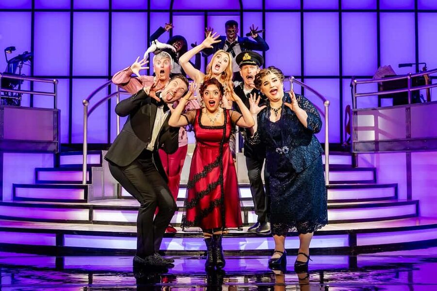 London's West End: Ticket to Titanique the Musical - Key highlights you will feel the moment you sit down