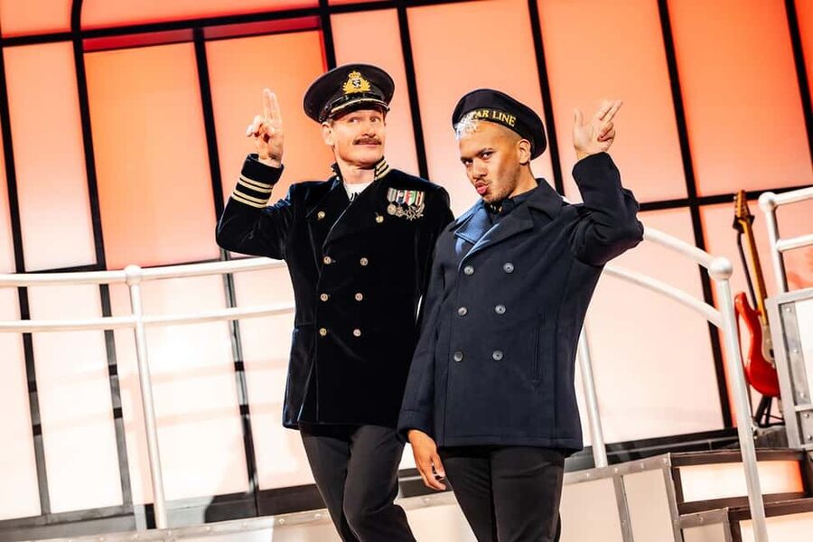 London's West End: Ticket to Titanique the Musical - Your day plan: timing, entry, and the no-interval rhythm