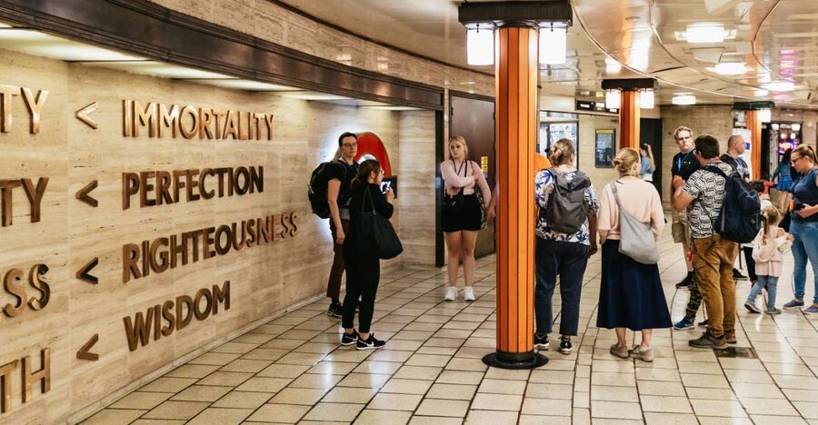 London: Secrets of the London Underground Walking Tour - The 1863 station stop, and how the Tube learned to build underground