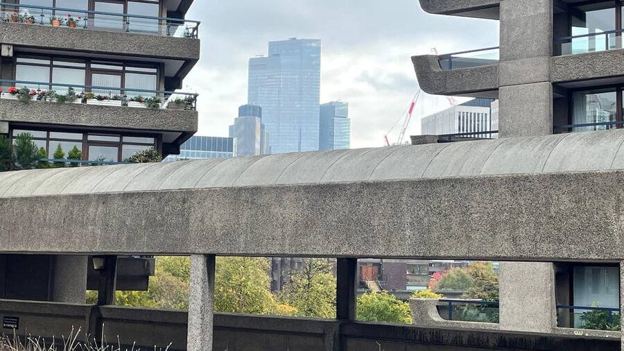 London: Slow Horses TV Series Guided Tour - Guide Style, Pace, and Why It Matters for Photos